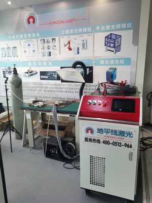 2KW 3 робот силы IEC сварщика 15m лазера участка Handheld
