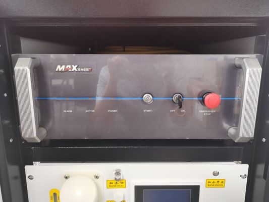 Сварщик 120mm/S IEC60825 лазера водяного охлаждения 50HZ 6mm Handheld