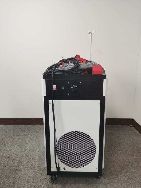 CE сварочного аппарата 1500W лазера 1080nm CW Handheld с охладителем